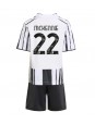 Juventus Weston McKennie #22 Replika Hemmakläder Barn 2025-26 Kortärmad (+ byxor)